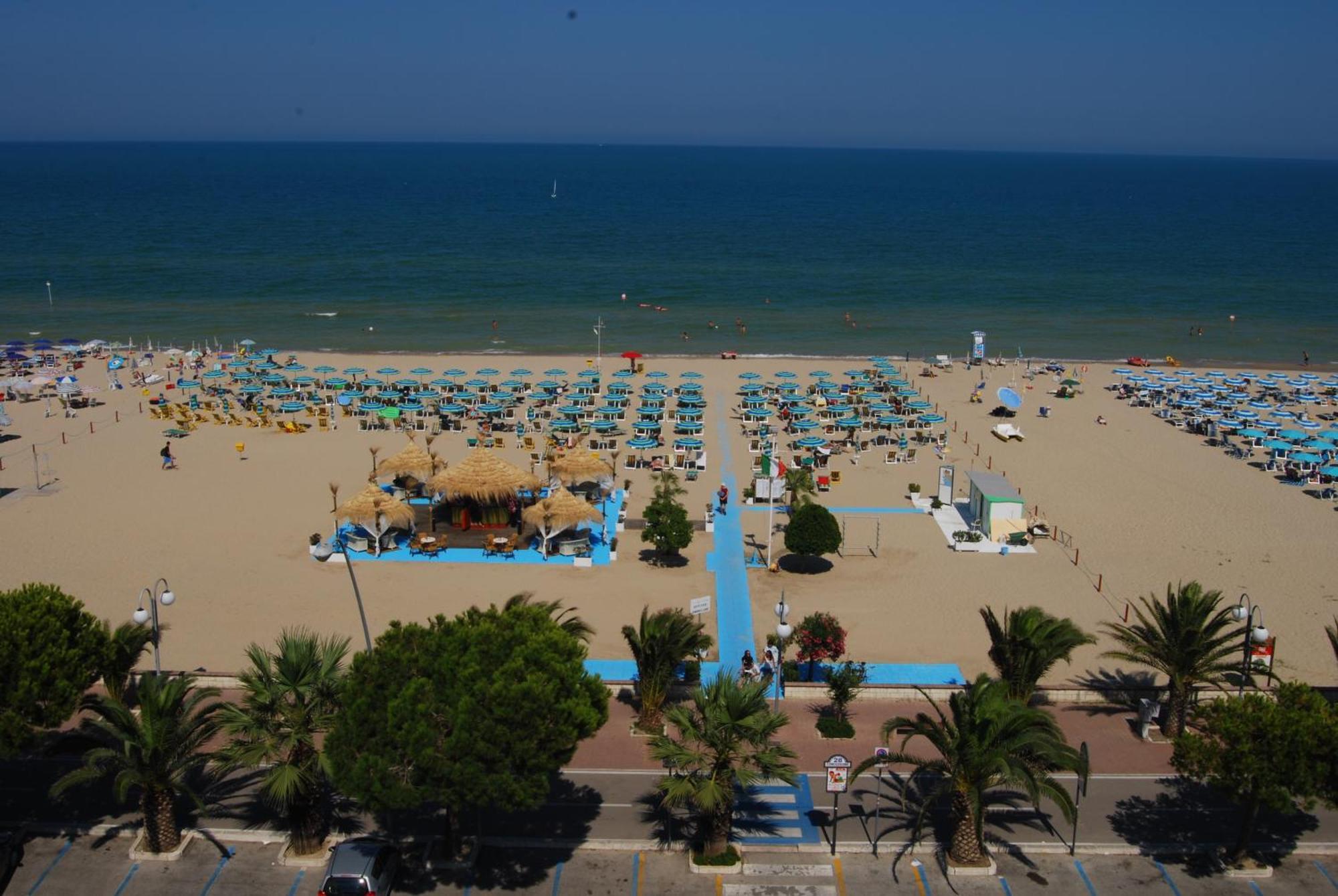 Hotel Costa Verde Tortoreto Exteriör bild